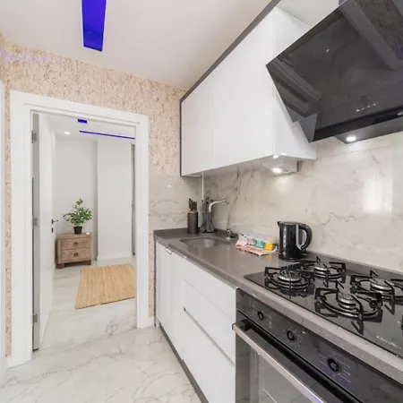 Modern Flat Near Beach In * Antalya